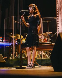 Clairo feet photo 12