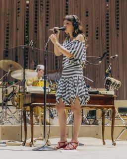 Clairo feet photo 7