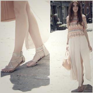 Clara Alonso feet photo thumbnail