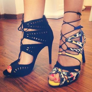 Clara Alonso feet photo thumbnail