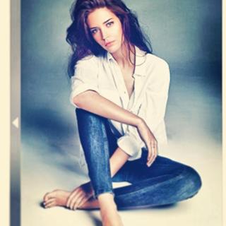 Clara Alonso feet photo thumbnail