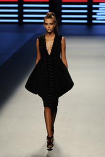 Clara Alonso feet photo thumbnail