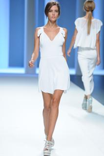 Clara Alonso feet photo thumbnail