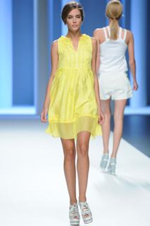 Clara Alonso feet photo thumbnail