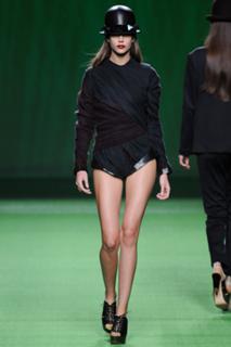 Clara Alonso feet photo thumbnail