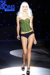 Clara Alonso feet photo thumbnail