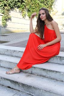 Clara Alonso feet photo thumbnail