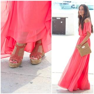 Clara Alonso feet photo thumbnail