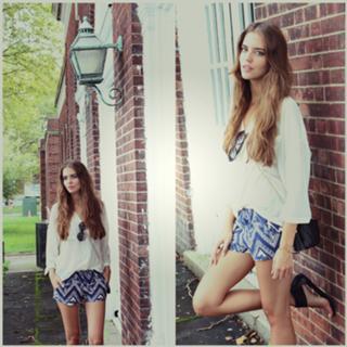 Clara Alonso feet photo thumbnail