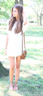 Clara Alonso feet photo thumbnail