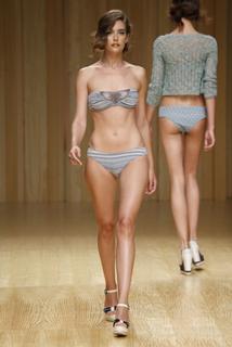 Clara Alonso feet photo thumbnail