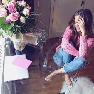 Clara Alonso feet photo thumbnail