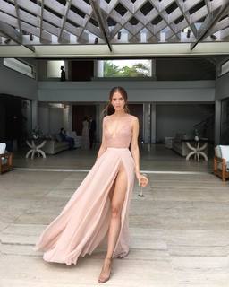 Clara Alonso feet photo thumbnail