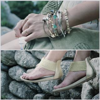 Clara Alonso feet photo thumbnail