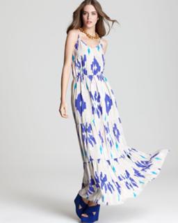 Clara Alonso feet photo thumbnail