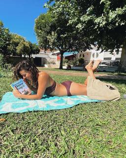 Clara Alvarado feet photo 10