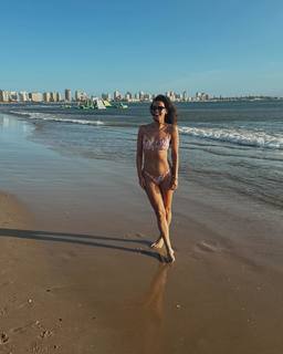 Clara Alvarado feet photo 1
