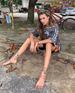 Clara Berry feet photo 20