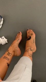 Clara Berry feet photo 4