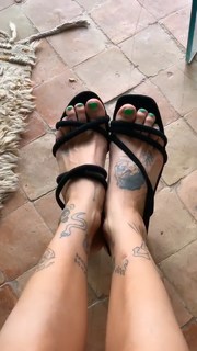 Clara Berry feet photo 20