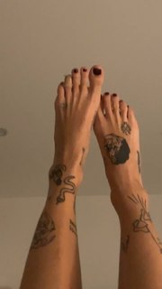Clara Berry feet photo 14