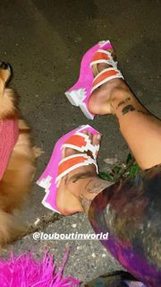 Clara Berry feet photo 15
