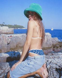 Clara Berry feet photo 5