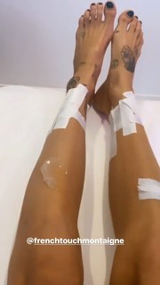 Clara Berry feet photo 1