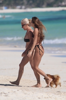 Clara Berry feet photo 2