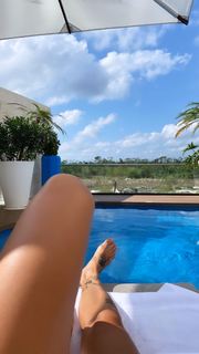 Clara Berry feet photo 11