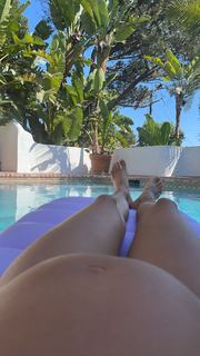 Clara Berry feet photo 3