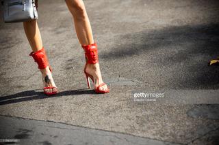 Clara Berry feet photo 3