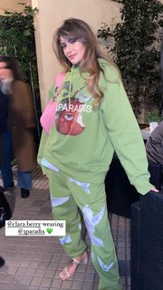 Clara Berry feet photo 15