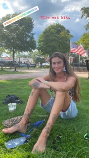 Clara Berry feet photo 1