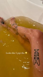 Clara Berry feet photo 10