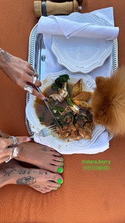 Clara Berry feet photo 8