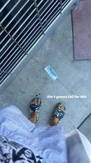Clara Berry feet photo 7