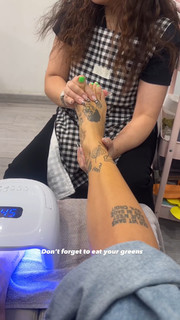 Clara Berry feet photo 2