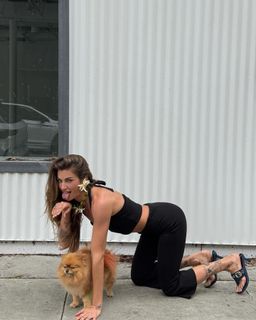 Clara Berry feet photo 1