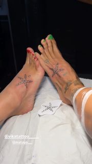 Clara Berry feet photo 20