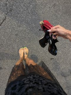 Clara Berry feet photo 9
