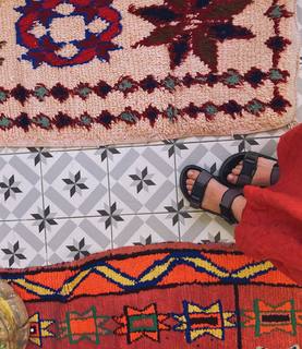 Clara Galle feet photo thumbnail