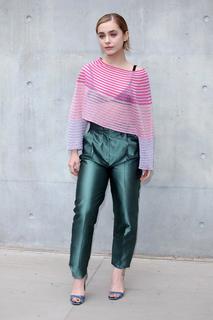 Clara Galle feet photo thumbnail