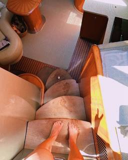 Clara Galle feet photo thumbnail