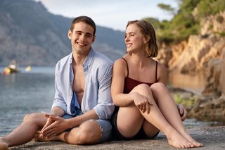 Clara Galle feet photo thumbnail