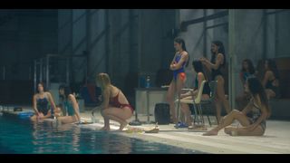 Clara Galle feet photo thumbnail