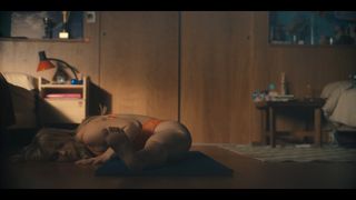 Clara Galle feet photo thumbnail