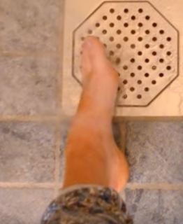 Clara Henry feet photo 3