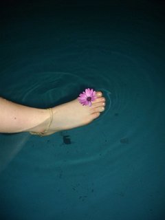 Clara Henry feet photo 2
