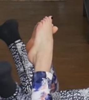 Clara Henry feet photo 1